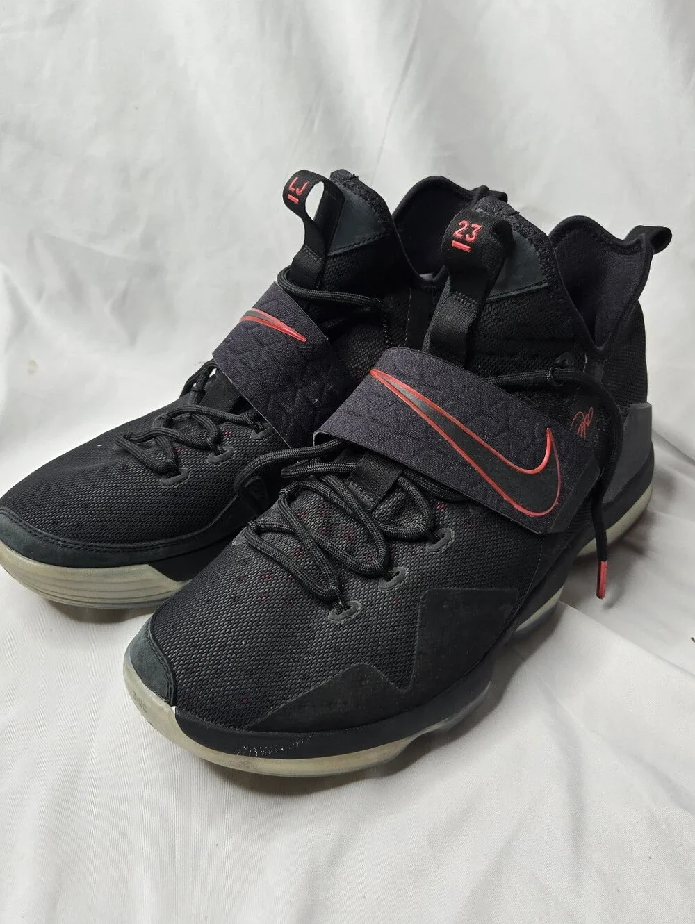 Nike LeBron 14 XIV Bred Black University Red 852405-004 Men’s Size 12